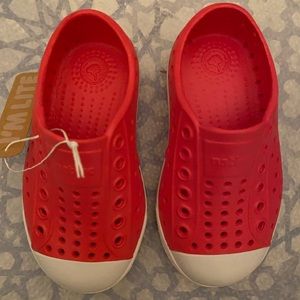 Native Sakura red c6 shoes